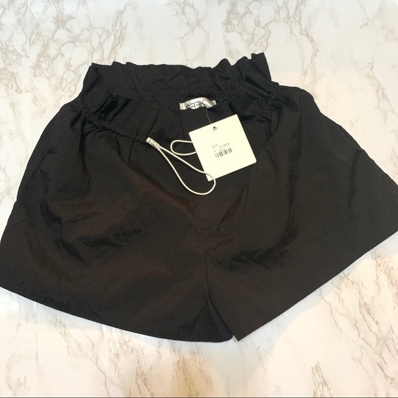 LF Seek the Label bungee cord black shorts S - Picture 5 of 10